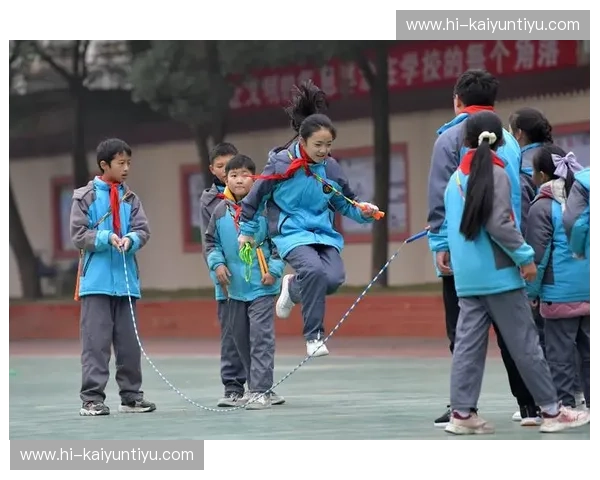 学生课间运动，健康与活力并行